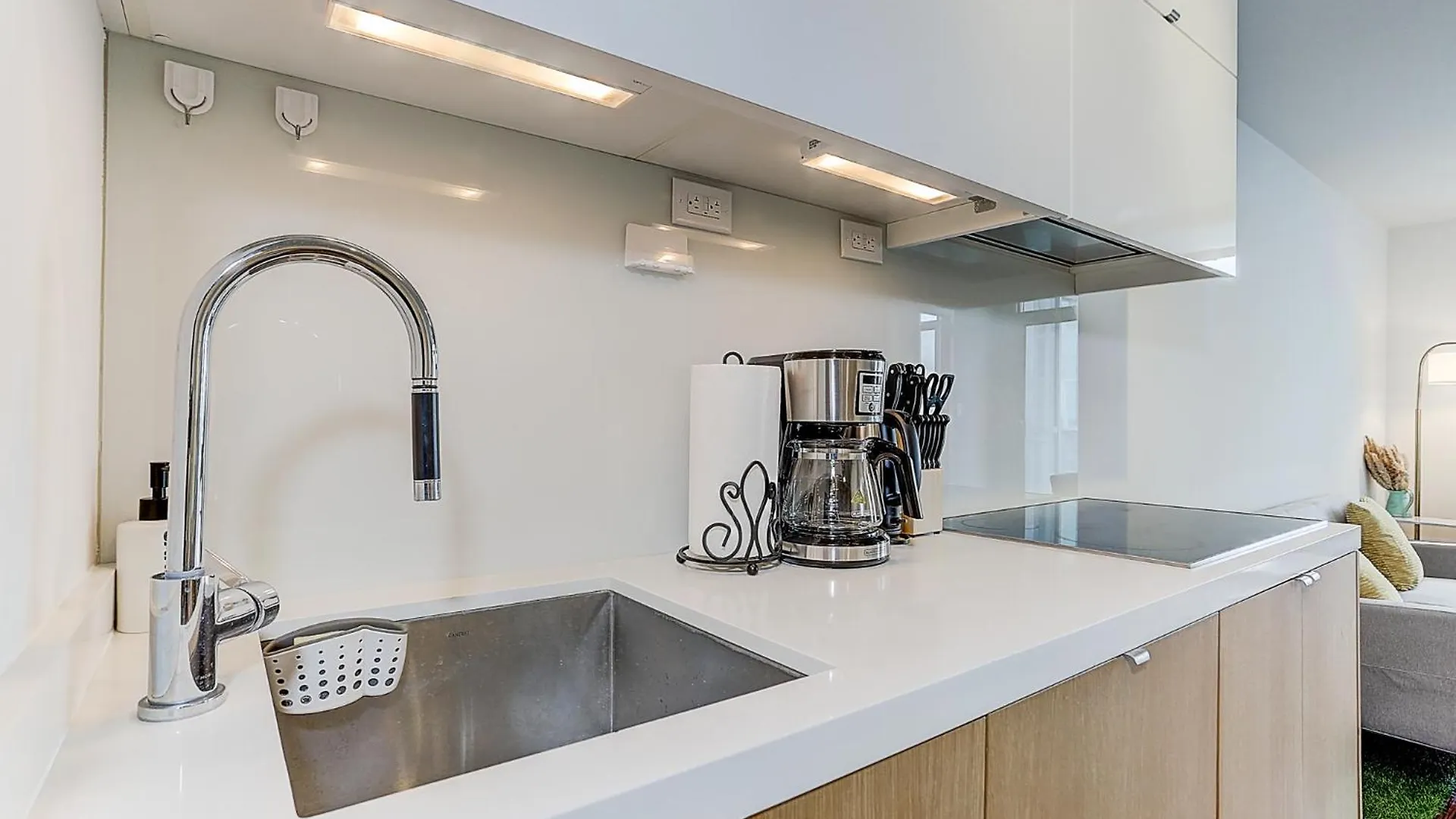 Lakeview Apartments Downtown Toronto