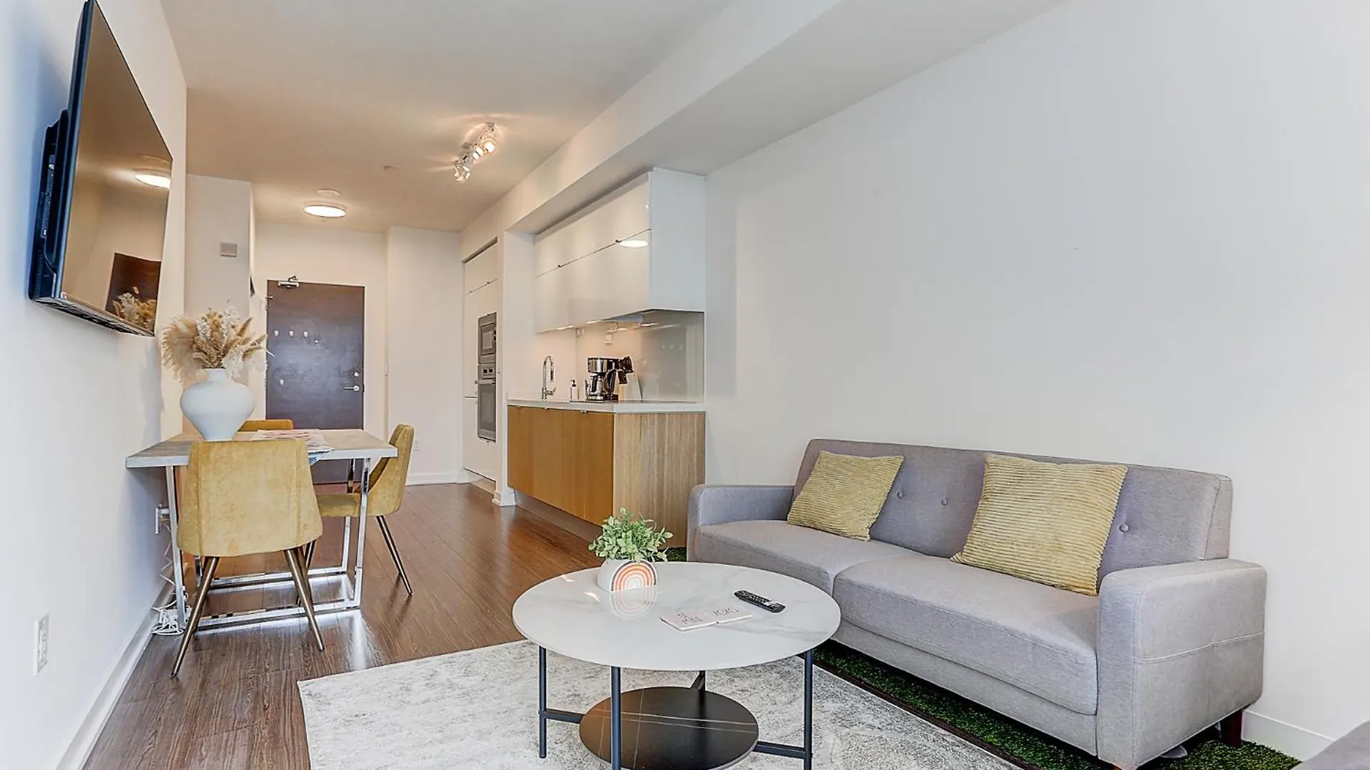 Lakeview Apartments Downtown Toronto