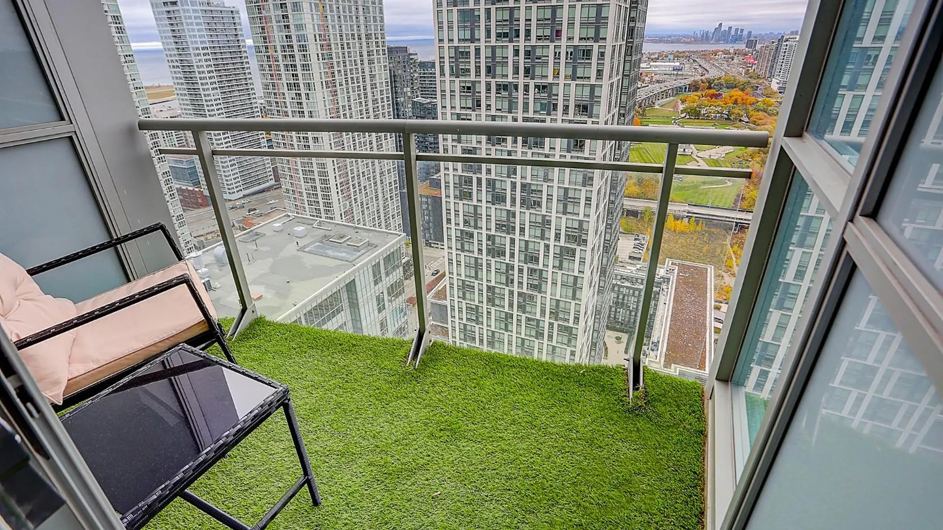 Lakeview Apartments Downtown Toronto Kanada